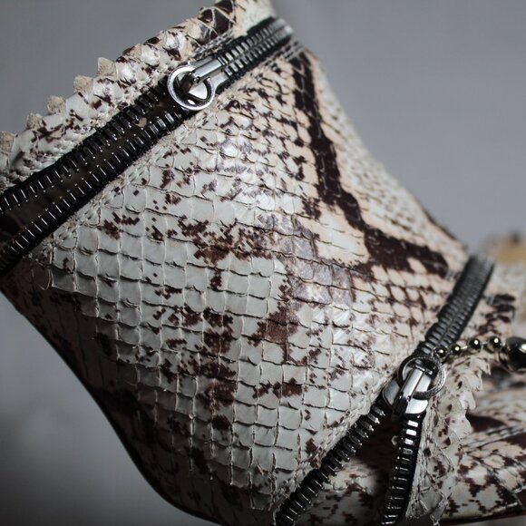 NWD Burberry Heels Python Embossed Leather Mules Slip Ons Sandals Peep 37.5 - Picture 8 of 9